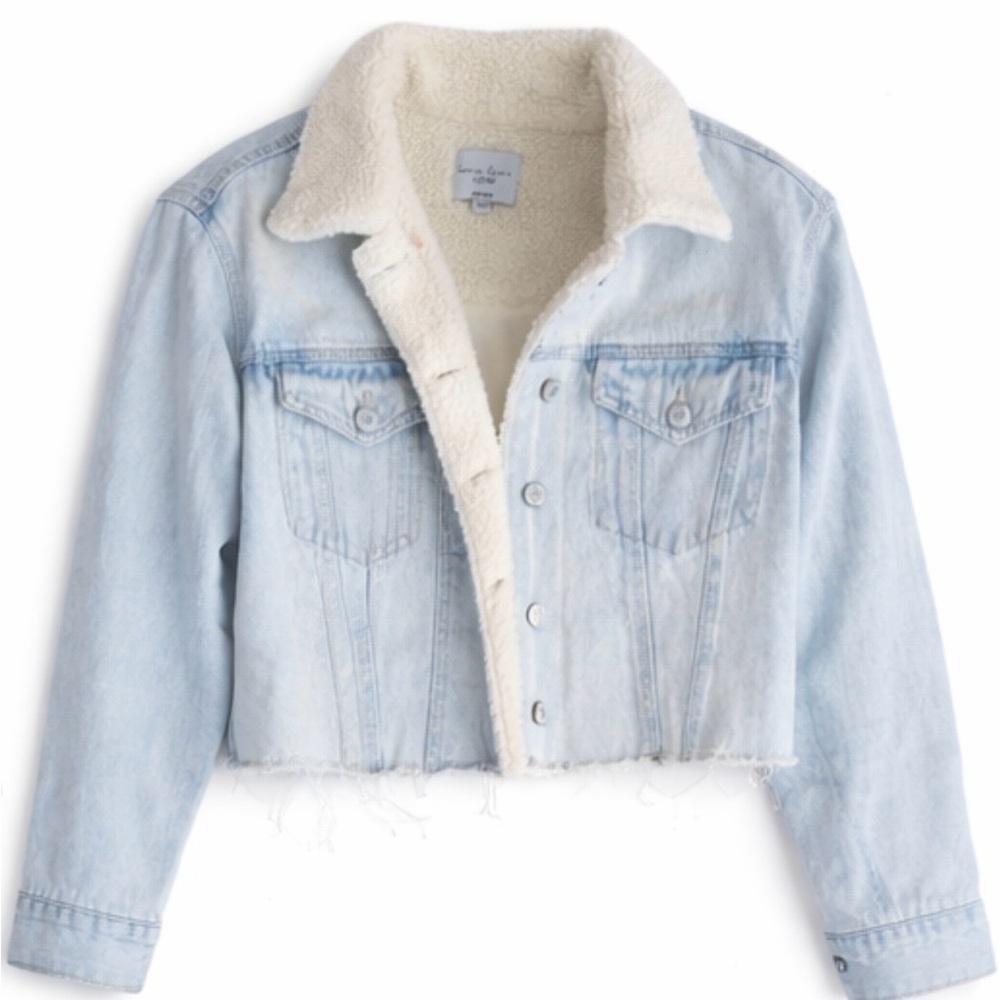 Love Tree Light Wash Blue Denim Sherpa-Lined Jean Jacket